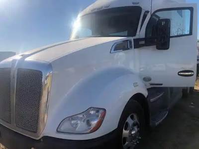Kenworth T680 Hood