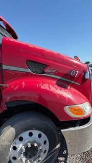 Peterbilt 387 Hood
