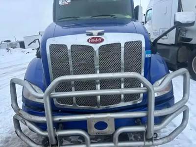 Peterbilt 579 Hood