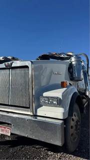 Western Star 4900FA Hood for a 2015 Western Star 4900 FA