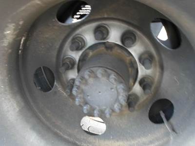 HUB PILOT NA Hub for a 2006 GMC C7500