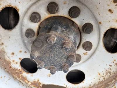 HUB PILOT Hub for a 2007 International 4200