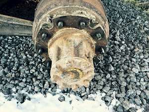 LH Inboard/Hyd Brake RA351   Axle 113705R1