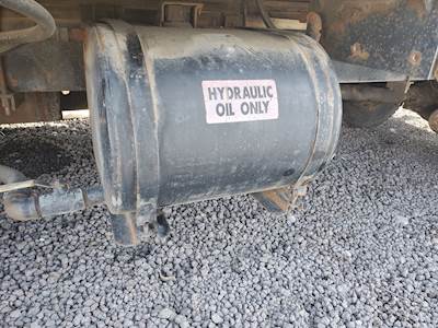 Ford LN8000 Hydraulic Tank