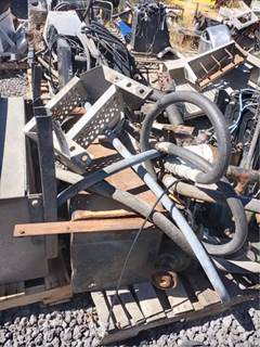 Freightliner FLD120 Hydraulic Tank