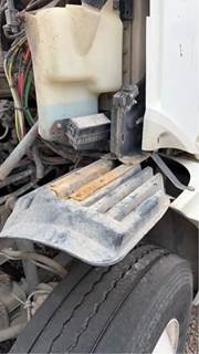 Freightliner Columbia 120 Inner Fender