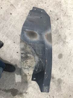 International 9200 / 9400 Inner Fender for a 2003 International 9200/9400I