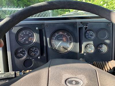 Ford CF7000 Instrument Panel Cluster