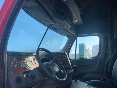 Freightliner Cascadia 125 Instrument Panel Cluster