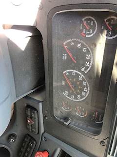 Freightliner Cascadia 132 Instrument Panel Cluster