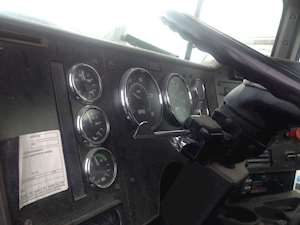 International 9100 Instrument Panel Cluster
