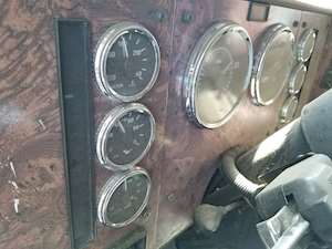 International 9400 Instrument Panel Cluster