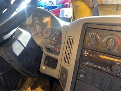 International DuraStar 4300 Instrument Panel Cluster