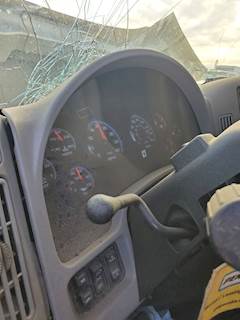 International DuraStar 4300 Instrument Panel Cluster