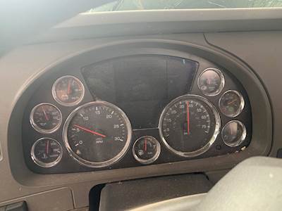 Kenworth T680 Instrument Panel Cluster
