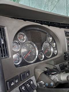 Kenworth T680 Instrument Panel Cluster