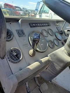 Mack CS200P Instrument Panel Cluster