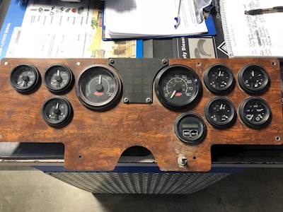 Peterbilt 320 Instrument Panel Cluster