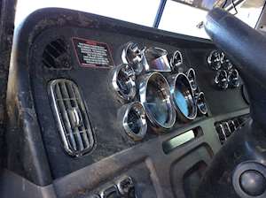 Peterbilt 386 Instrument Panel Cluster