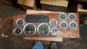 Peterbilt 387 Instrument Panel Cluster
