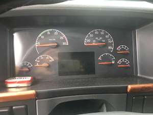 Volvo VNL Instrument Panel Cluster
