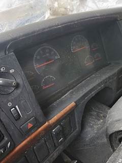 Volvo VNM Instrument Panel Cluster