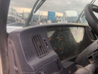 Ford AT9513 Aeromax 113 Instrument Panel Cluster