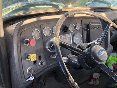 Ford LN8000 Instrument Panel Cluster