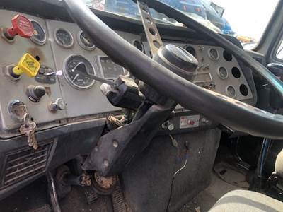 Ford LTL9000 Instrument Panel Cluster