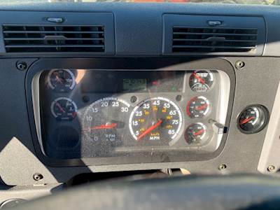 Freightliner Cascadia 125 Instrument Panel Cluster