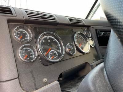 Freightliner Cascadia 125 Instrument Panel Cluster