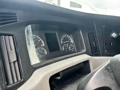 Freightliner Cascadia 126 Instrument Panel Cluster