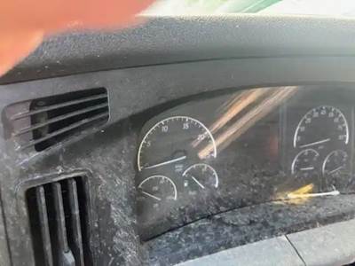 Freightliner Cascadia 126 Instrument Panel Cluster