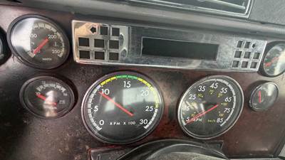 Freightliner Century Class 120 Instrument Panel Cluster for a 2001 Freightliner C120