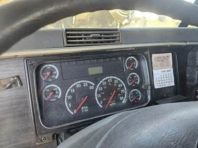 Freightliner Columbia 120 Instrument Panel Cluster