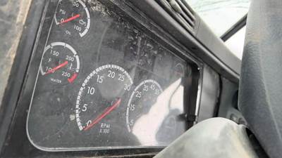 Freightliner Columbia 120 Instrument Panel Cluster