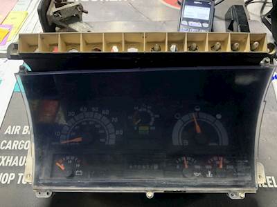 GM/Chev (HD) T6500 TOPKICK Instrument Panel Cluster