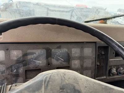 International 4700 Instrument Panel Cluster