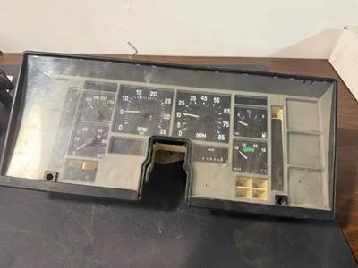 International 4700 Instrument Panel Cluster
