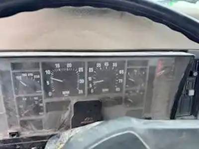 International 8100 Instrument Panel Cluster for a 1994 International F-8100