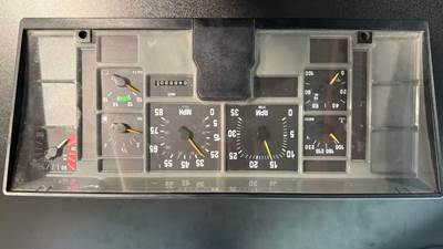 International 8100 Instrument Panel Cluster