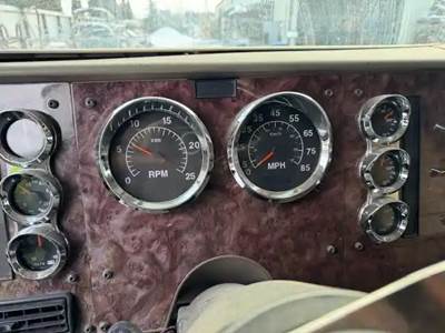 International 9400i Instrument Panel Cluster