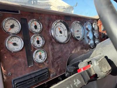 International 9400i Instrument Panel Cluster