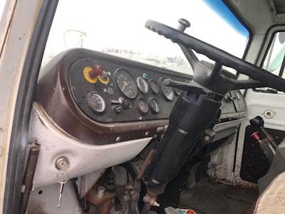 International CO-1850B Instrument Panel Cluster