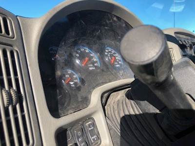 International DuraStar 4300 Instrument Panel Cluster