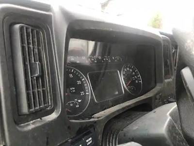 International LT625 Instrument Panel Cluster