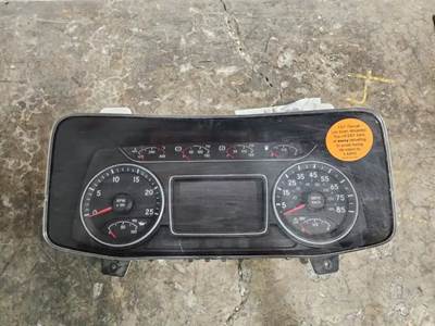International LT625 Instrument Panel Cluster