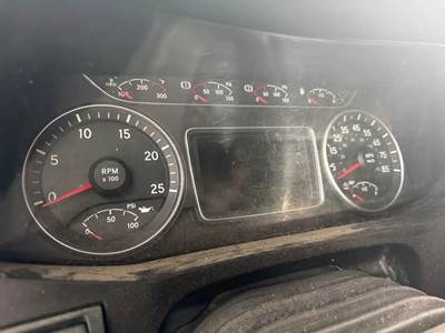 International LT625 Instrument Panel Cluster