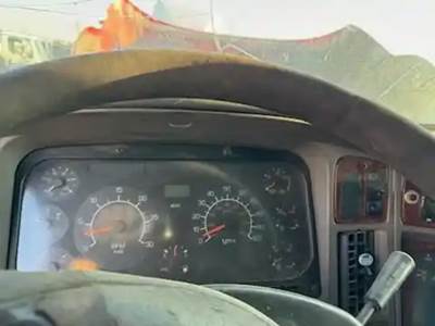 Kenworth T2000 Instrument Panel Cluster