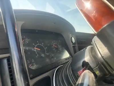 Kenworth T2000 Instrument Panel Cluster